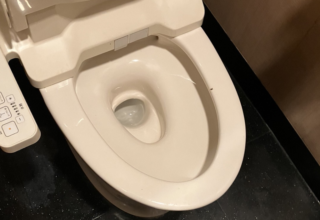 トイレの水位が低い
サイフォン現象